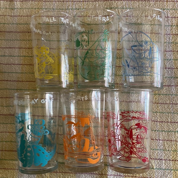 Flintstones Juice Glasses Set of 6 - Picture 3 of 3